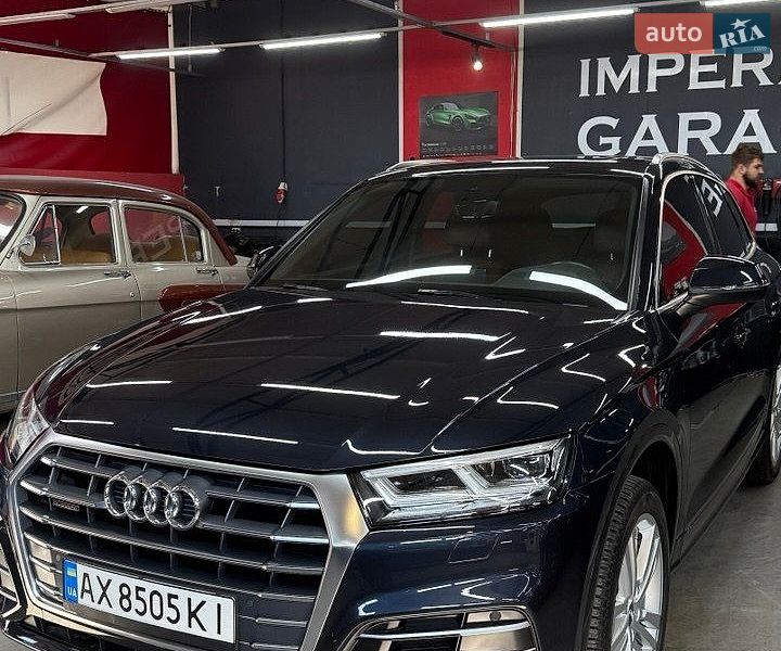 Позашляховик / Кросовер Audi Q5 2017 в Львові