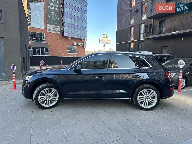 Позашляховик / Кросовер Audi Q5 2017 в Львові