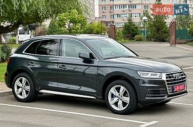 Позашляховик / Кросовер Audi Q5 2018 в Києві