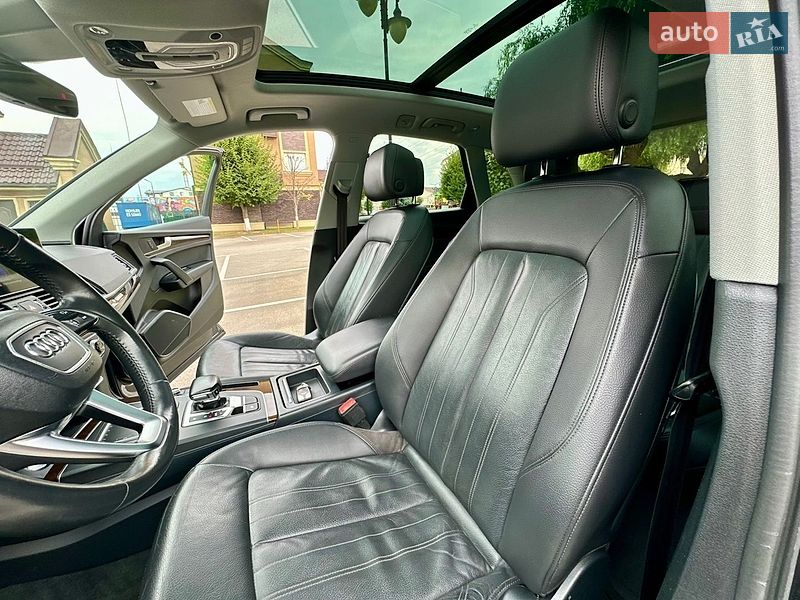Позашляховик / Кросовер Audi Q5 2018 в Києві