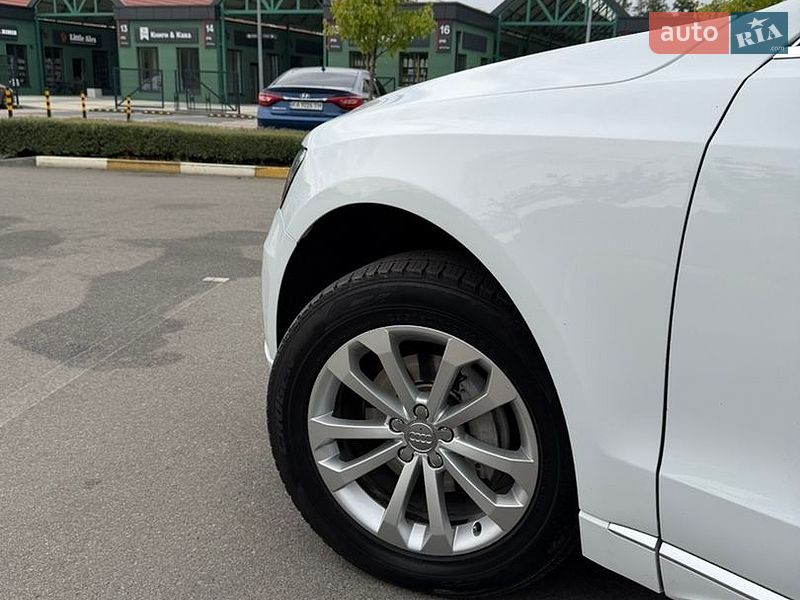 Позашляховик / Кросовер Audi Q5 2015 в Києві