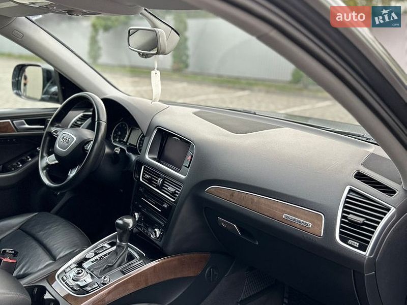 Позашляховик / Кросовер Audi Q5 2015 в Івано-Франківську