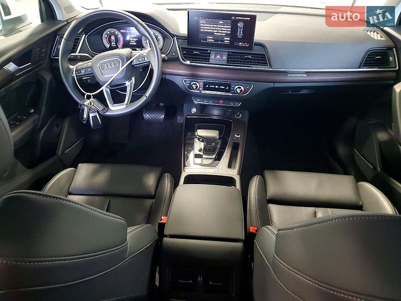 Внедорожник / Кроссовер Audi Q5 2024 в Львове