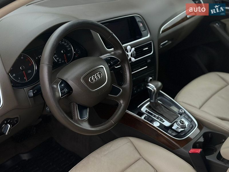 Внедорожник / Кроссовер Audi Q5 2014 в Львове
