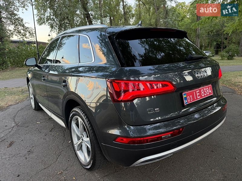 Внедорожник / Кроссовер Audi Q5 2018 в Киеве