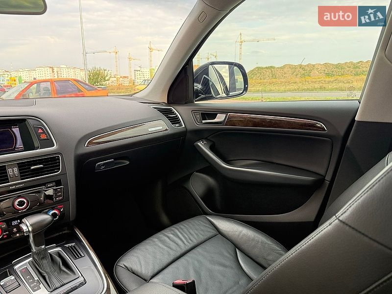 Позашляховик / Кросовер Audi Q5 2015 в Вінниці