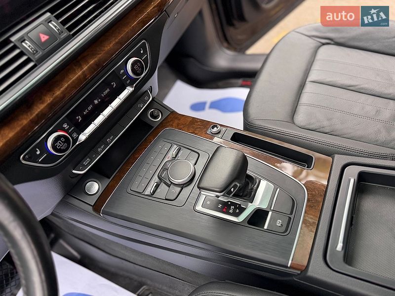 Внедорожник / Кроссовер Audi Q5 2018 в Дрогобыче