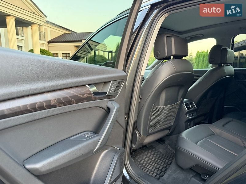 Позашляховик / Кросовер Audi Q5 2018 в Львові