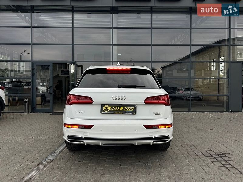 Внедорожник / Кроссовер Audi Q5 2017 в Ивано-Франковске