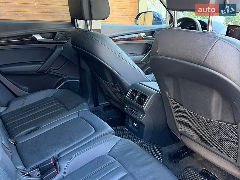 Внедорожник / Кроссовер Audi Q5 2017 в Львове