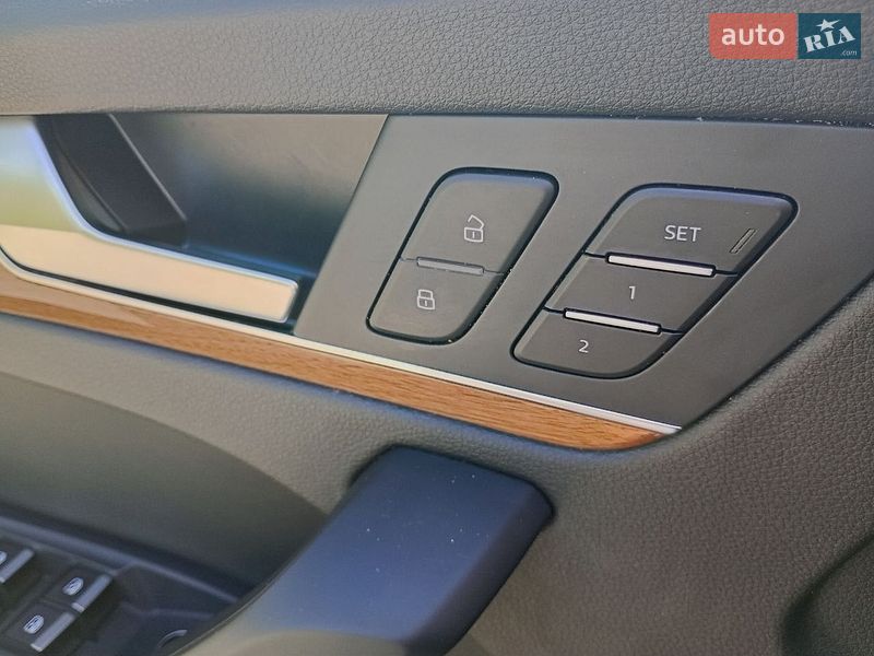 Позашляховик / Кросовер Audi Q5 2022 в Києві