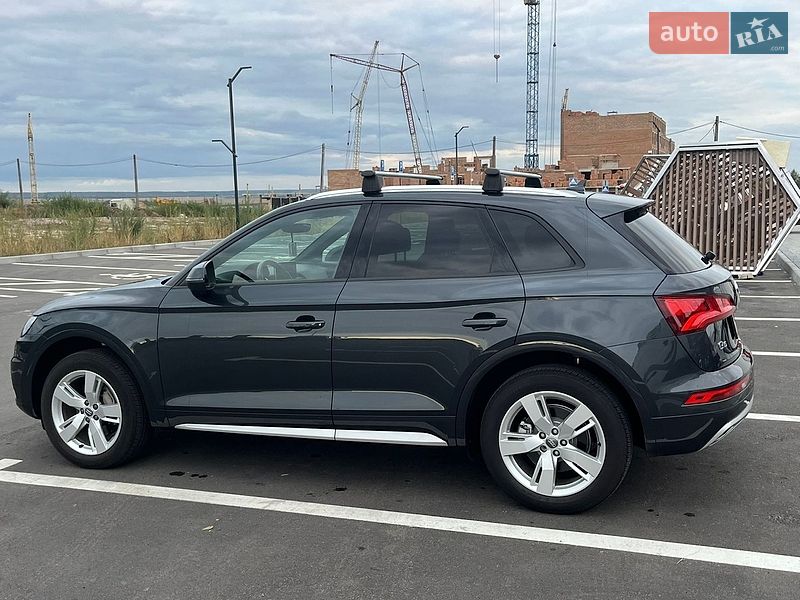 Внедорожник / Кроссовер Audi Q5 2017 в Ровно