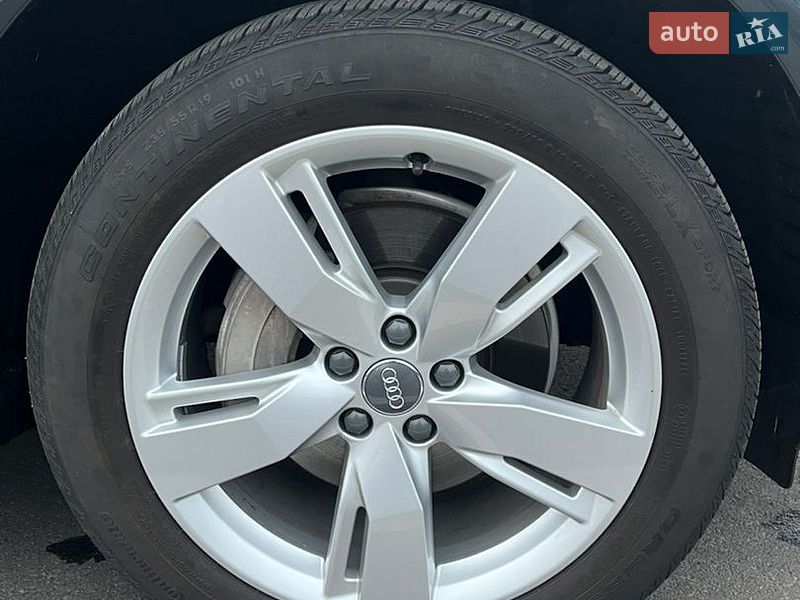 Внедорожник / Кроссовер Audi Q5 2017 в Ровно