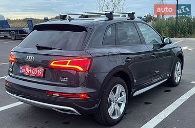 Внедорожник / Кроссовер Audi Q5 2017 в Ровно