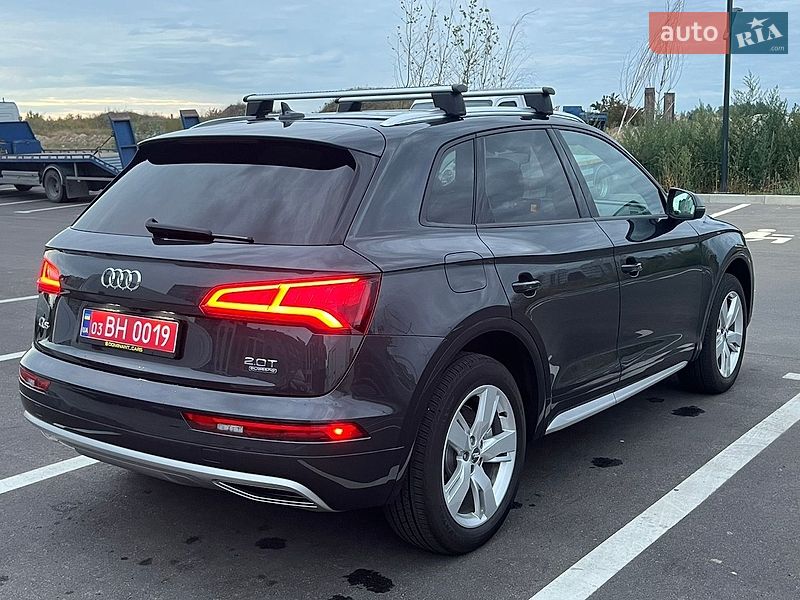 Внедорожник / Кроссовер Audi Q5 2017 в Ровно