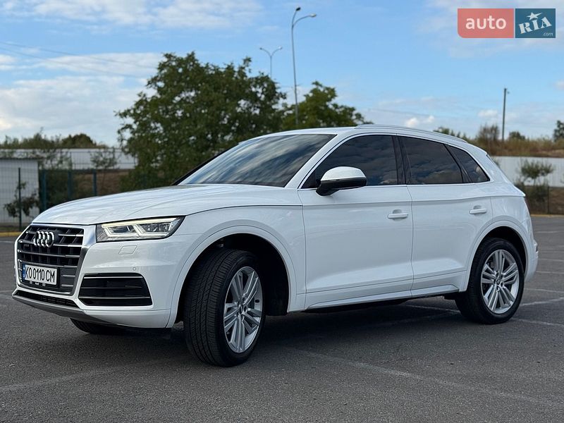 Внедорожник / Кроссовер Audi Q5 2018 в Ужгороде