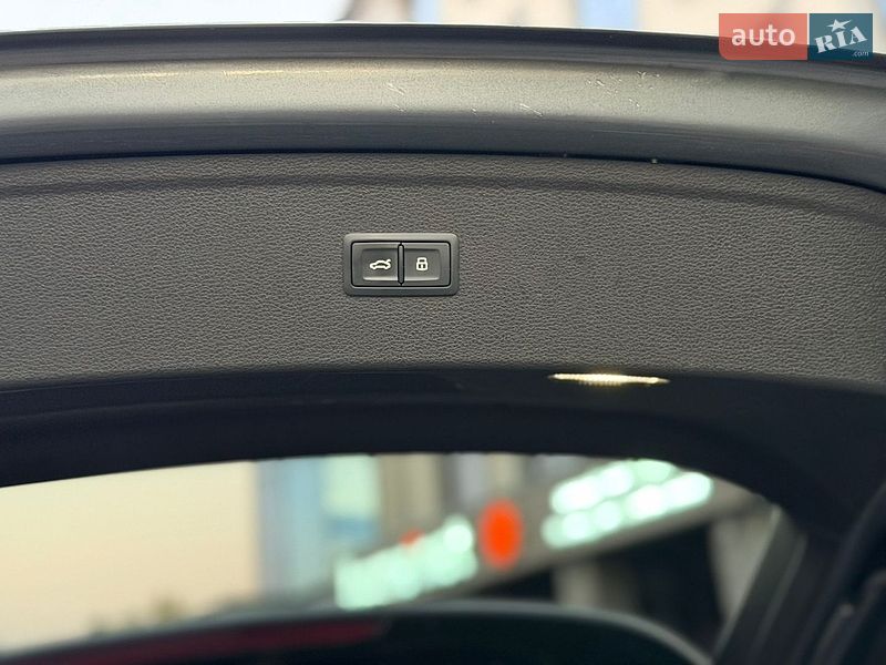 Позашляховик / Кросовер Audi Q5 2017 в Рівному