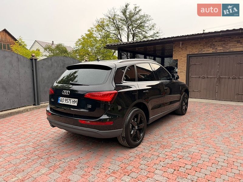 Позашляховик / Кросовер Audi Q5 2014 в Тячеві