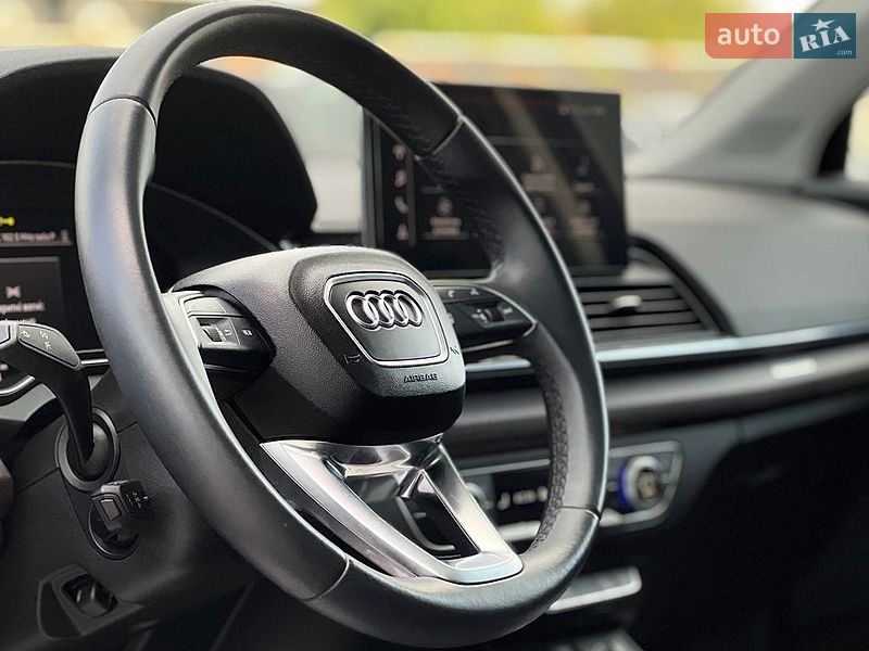 Позашляховик / Кросовер Audi Q5 2022 в Львові