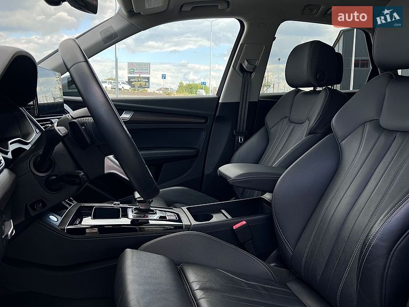 Позашляховик / Кросовер Audi Q5 2022 в Львові