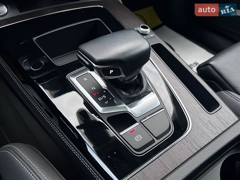 Позашляховик / Кросовер Audi Q5 2022 в Львові