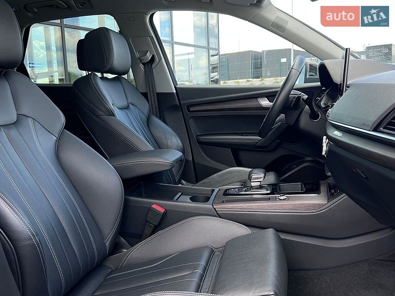 Позашляховик / Кросовер Audi Q5 2022 в Львові