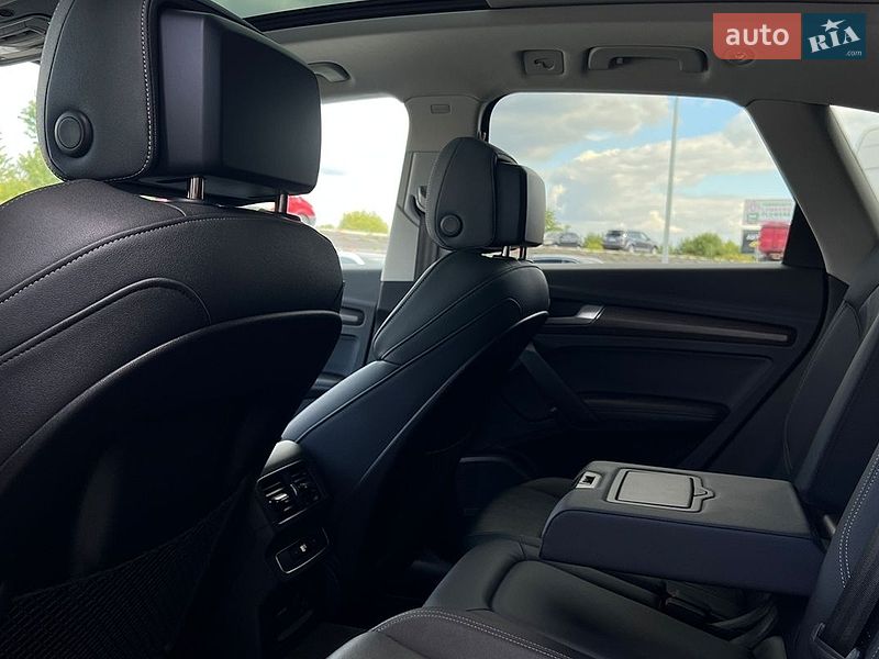 Позашляховик / Кросовер Audi Q5 2022 в Львові