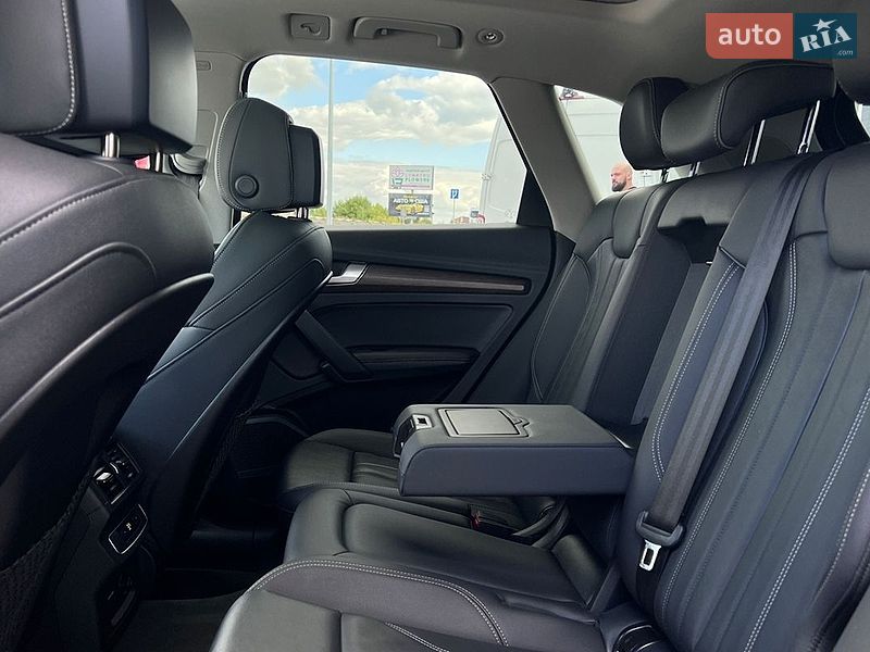Позашляховик / Кросовер Audi Q5 2022 в Львові