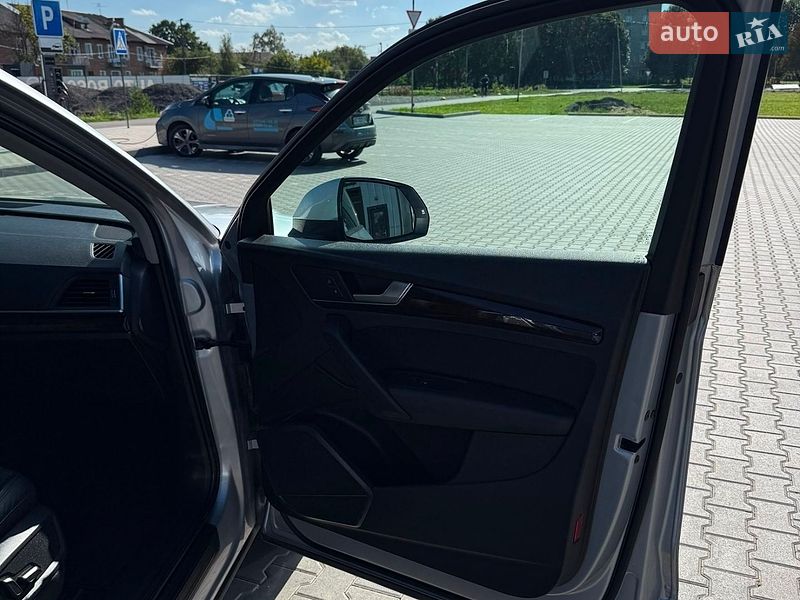 Позашляховик / Кросовер Audi Q5 2018 в Володимирі