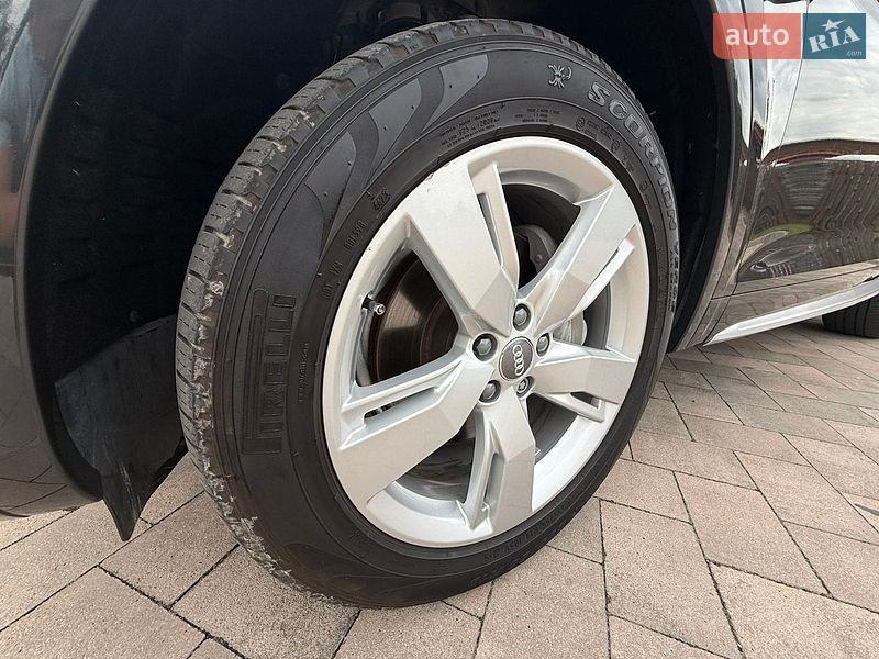 Внедорожник / Кроссовер Audi Q5 2018 в Ивано-Франковске