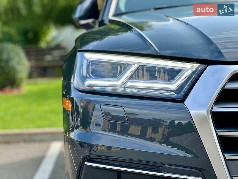 Позашляховик / Кросовер Audi Q5 2019 в Києві