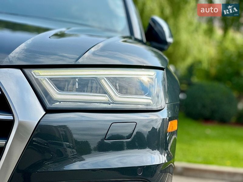Позашляховик / Кросовер Audi Q5 2019 в Києві