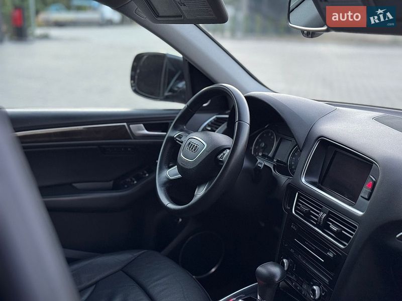 Позашляховик / Кросовер Audi Q5 2014 в Дубні
