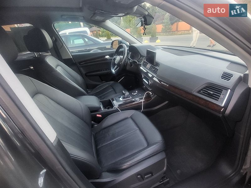 Позашляховик / Кросовер Audi Q5 2019 в Вінниці