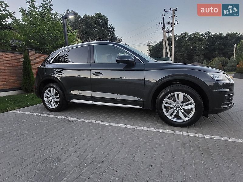 Позашляховик / Кросовер Audi Q5 2019 в Вінниці