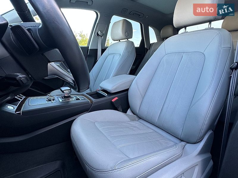 Позашляховик / Кросовер Audi Q5 2017 в Луцьку