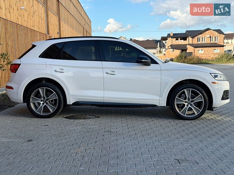 Позашляховик / Кросовер Audi Q5 2020 в Львові