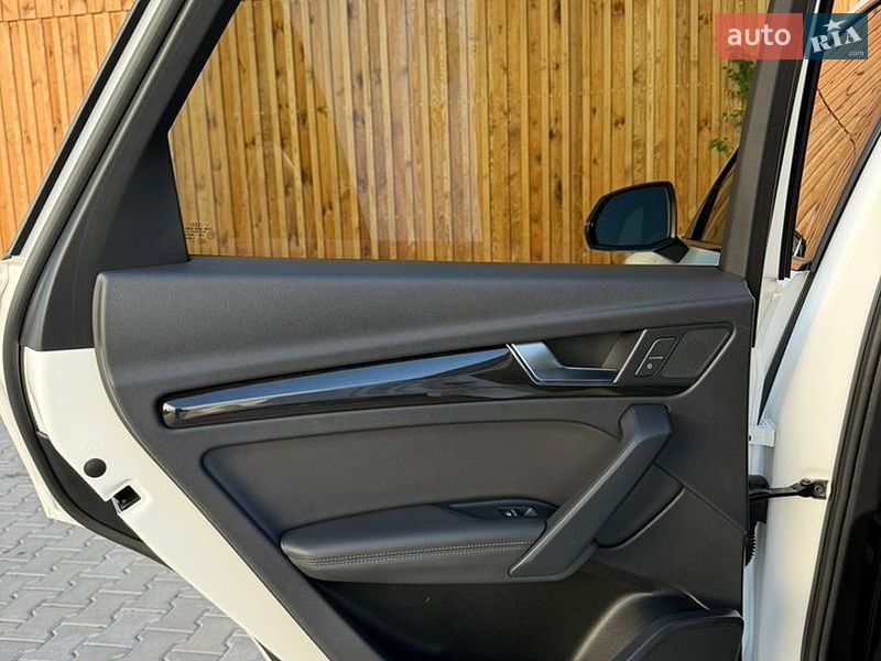 Позашляховик / Кросовер Audi Q5 2020 в Львові