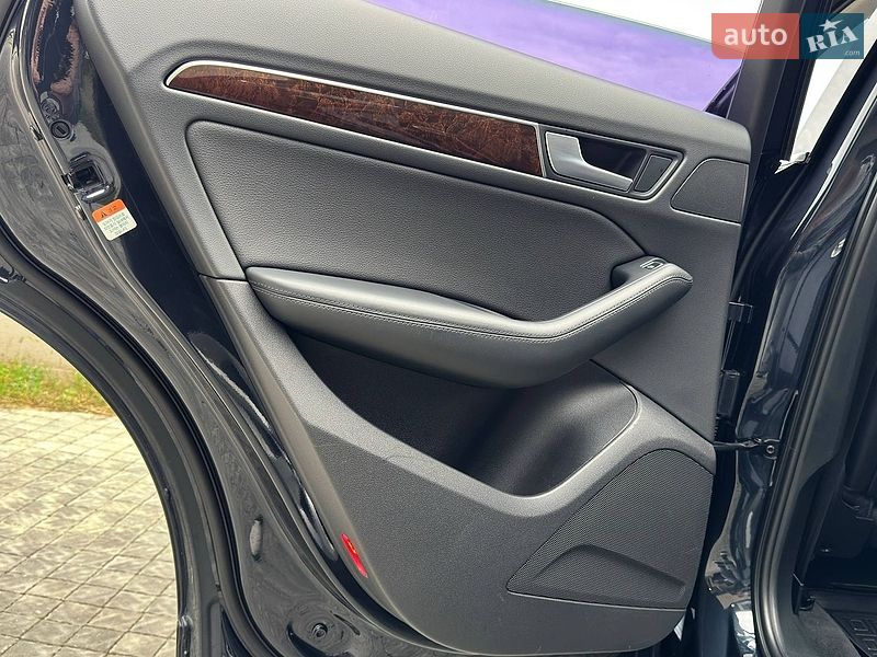 Внедорожник / Кроссовер Audi Q5 2015 в Одессе