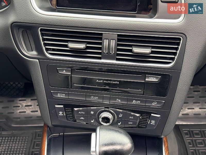 Внедорожник / Кроссовер Audi Q5 2015 в Одессе