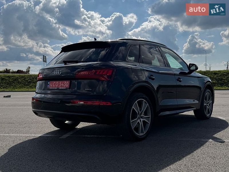 Позашляховик / Кросовер Audi Q5 2020 в Львові