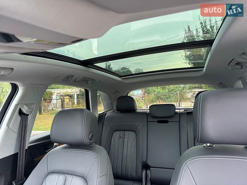 Позашляховик / Кросовер Audi Q5 2023 в Самарі