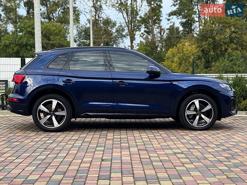 Позашляховик / Кросовер Audi Q5 2024 в Рівному