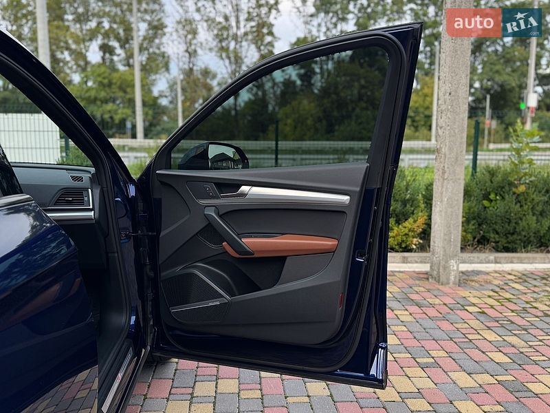 Позашляховик / Кросовер Audi Q5 2024 в Рівному