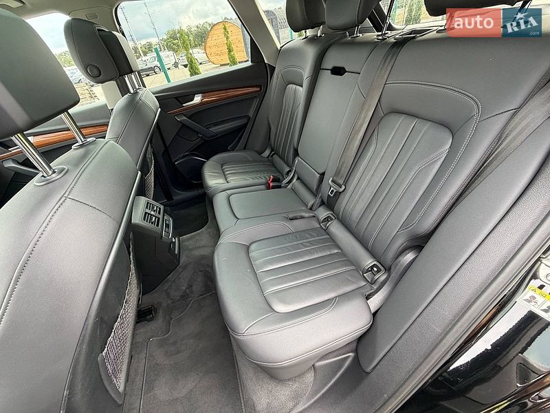 Позашляховик / Кросовер Audi Q5 2020 в Луцьку