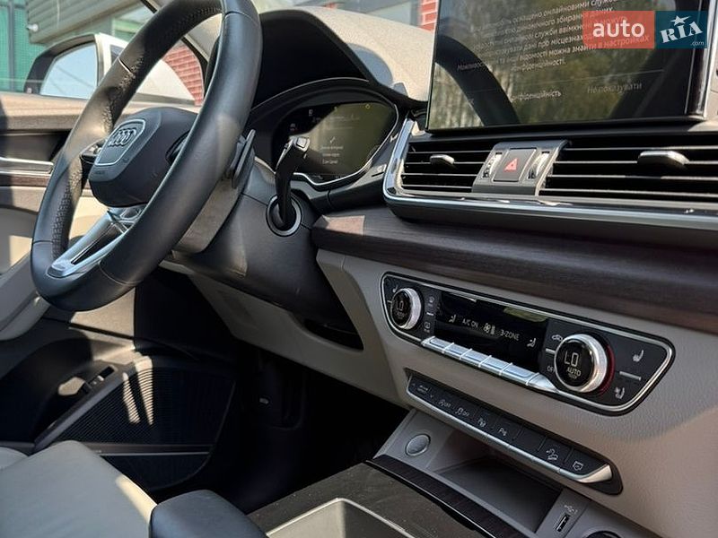 Внедорожник / Кроссовер Audi Q5 2020 в Львове