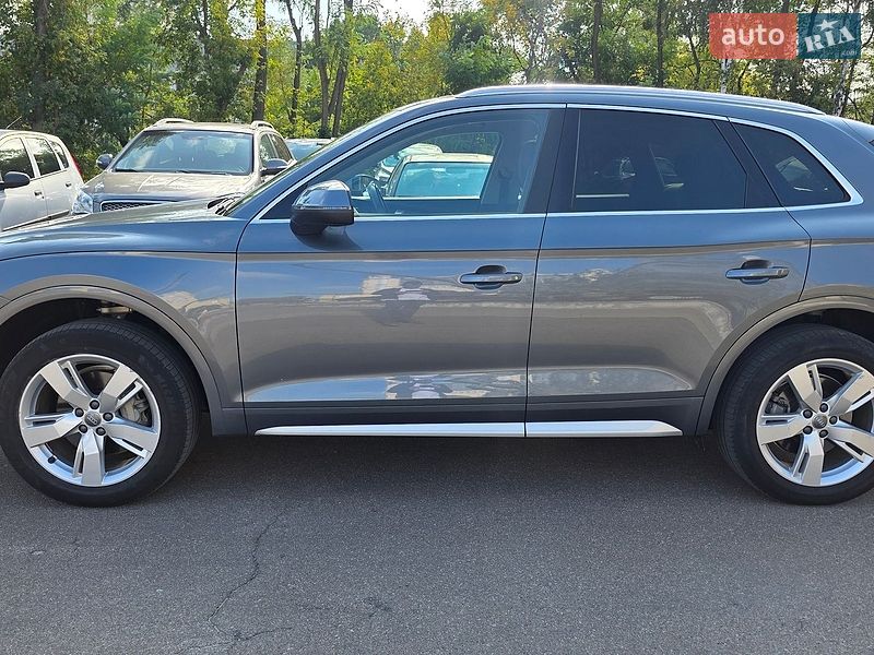 Позашляховик / Кросовер Audi Q5 2018 в Києві