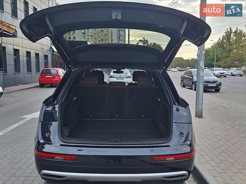 Позашляховик / Кросовер Audi Q5 2019 в Одесі фото 35 Позашляховик / Кросовер Audi Q5 2019 в Одесі