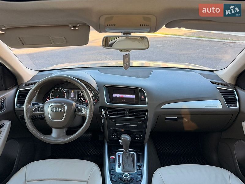Внедорожник / Кроссовер Audi Q5 2009 в Ровно