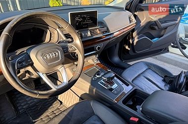 Внедорожник / Кроссовер Audi Q5 2017 в Киеве